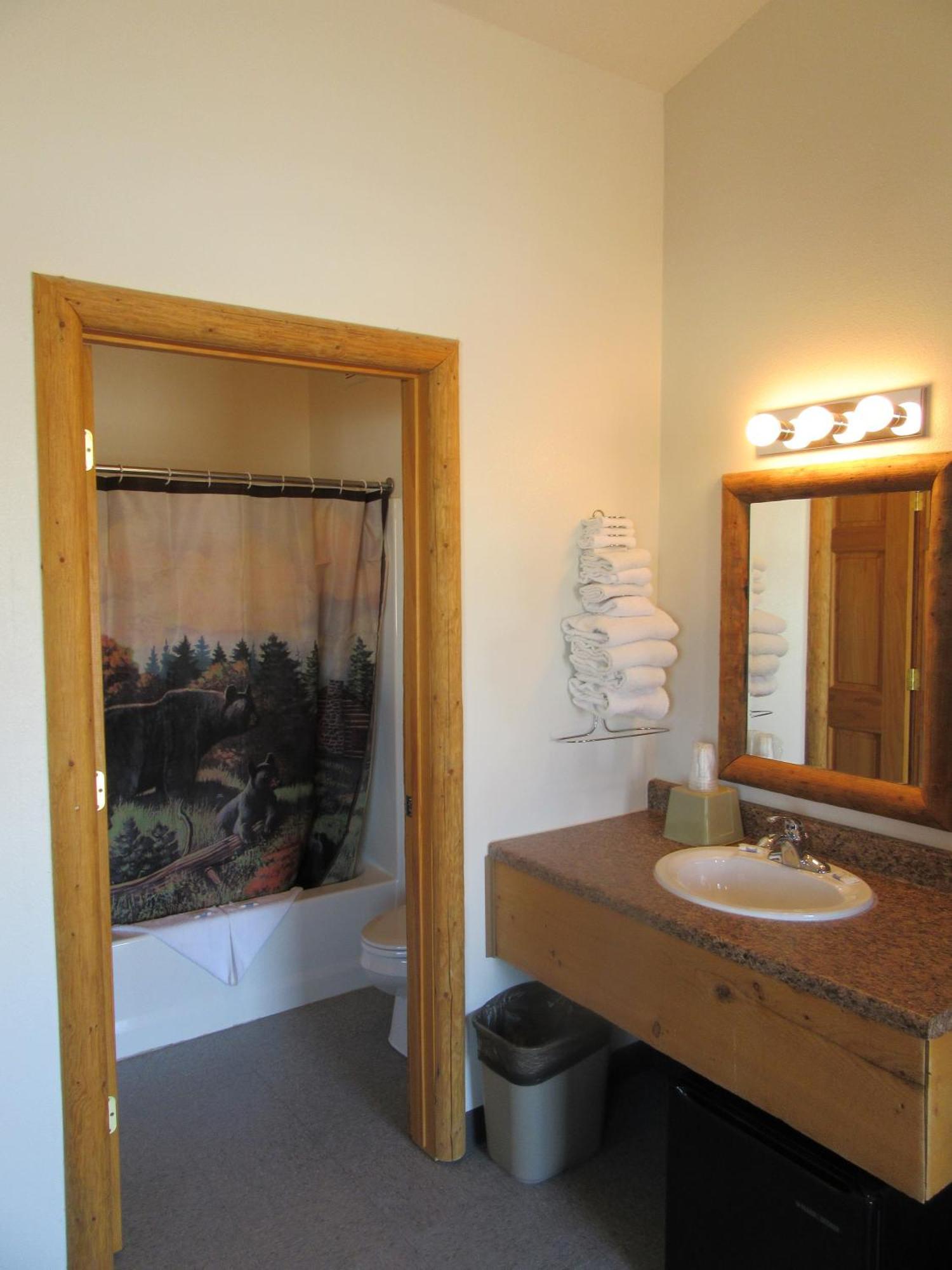 Big Bear Motel Cody Bilik gambar